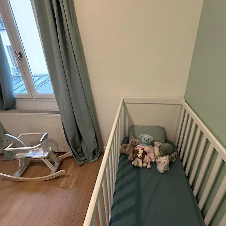 Large Architect-designed House With Rooftop *