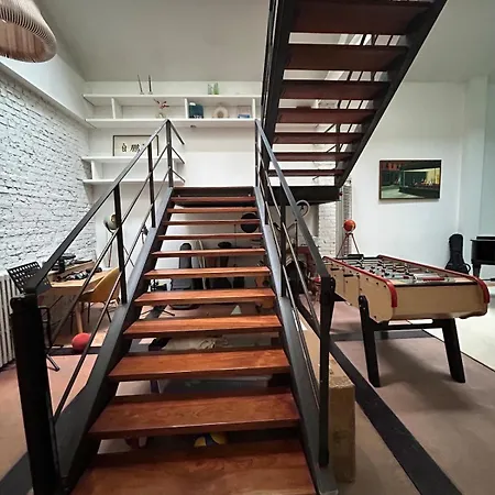 Large Architect-designed House With Rooftop Apartament Paryż